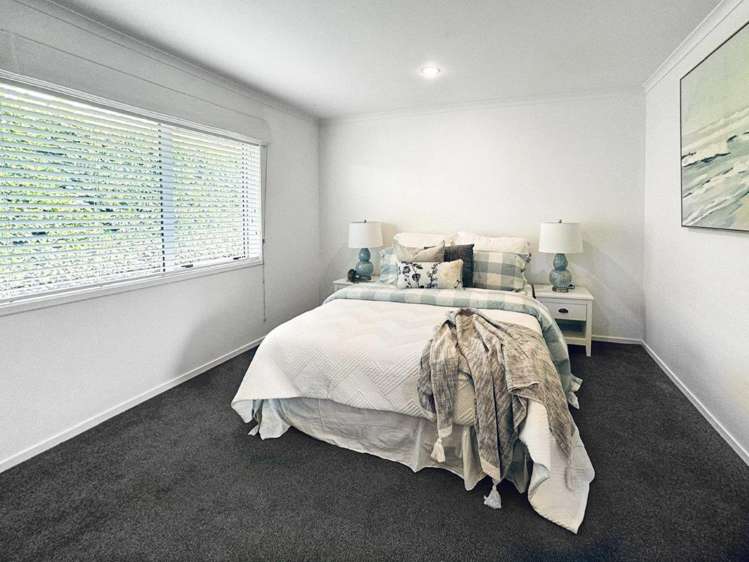 36b Forest Glen Orewa_14