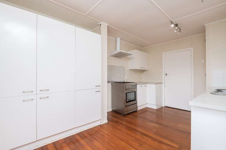 199 Helston Road Paparangi_23