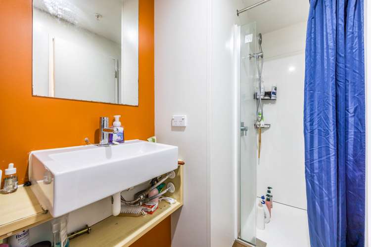 1021/21 Whitaker Place Grafton_11