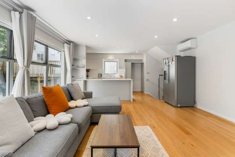 25A Marina Road Torbay_12