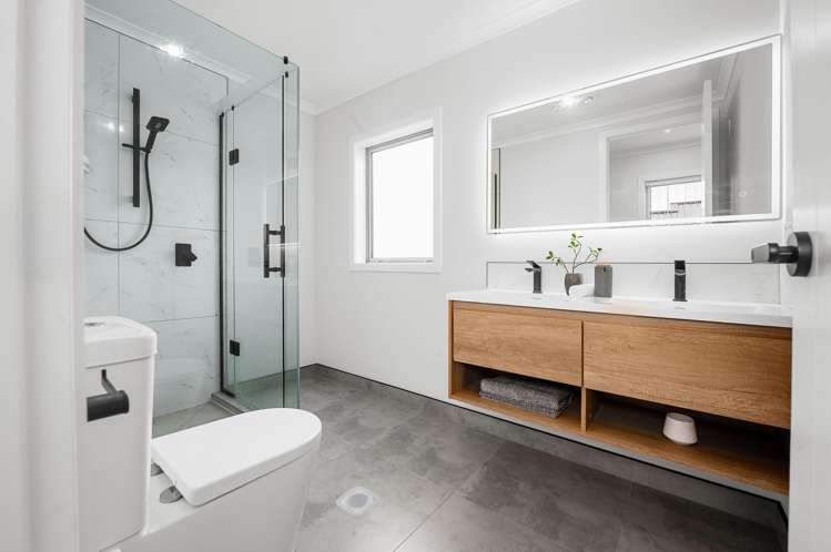 47 Trewern Avenue Chartwell_19