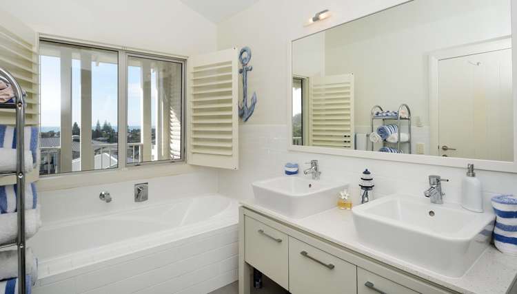 15 Landmark Terrace Orewa_18