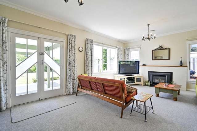 201 Frimley Avenue Frimley_2