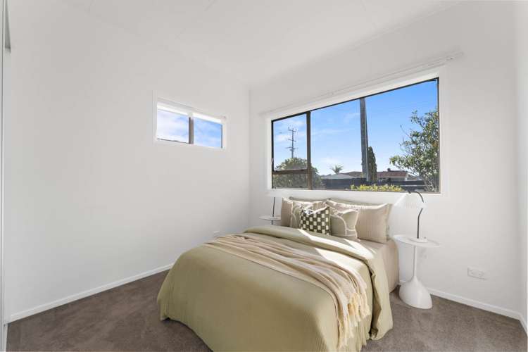 85 Pupuke Road Northcote_13