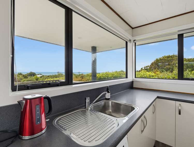 25 & 27 Totara Street Kaka Point_11
