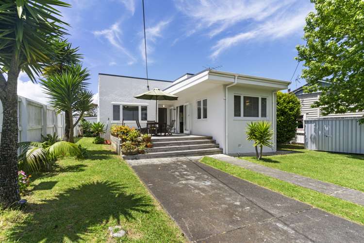 92 Astley Avenue New Lynn_0