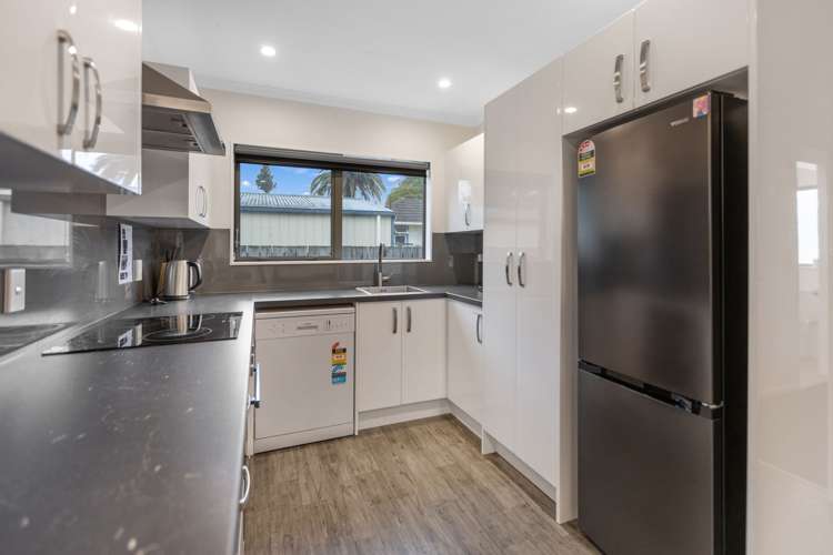 16 Mahanga Road Fairy Springs_6