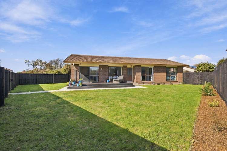 50 Yellowstone Crescent Burwood_17