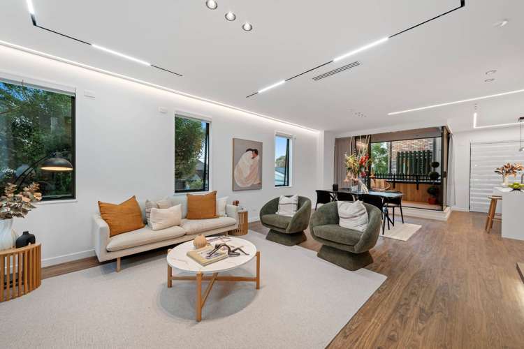 8/282 Point Chevalier Road_1