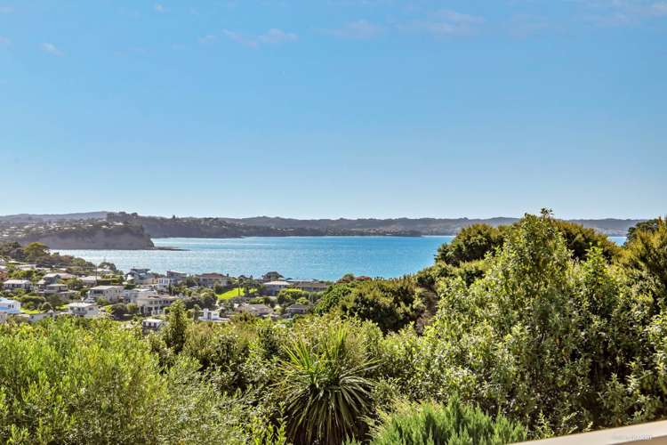 34 Beauvoir Avenue Matakatia_13