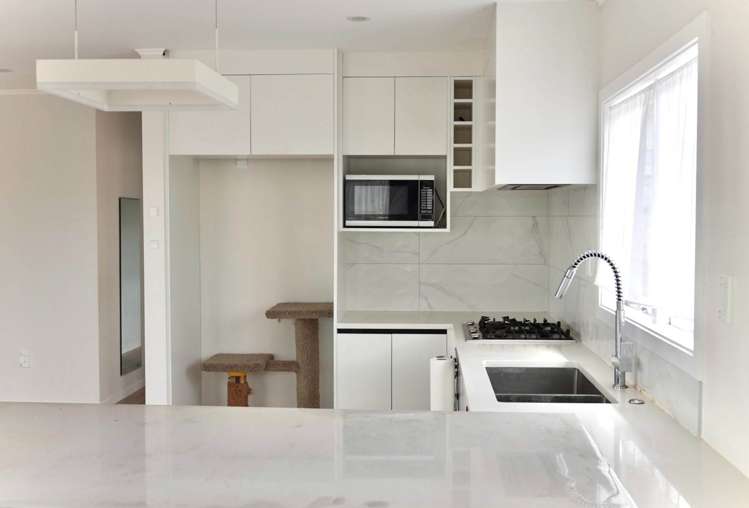 27 Marina Road Torbay_2