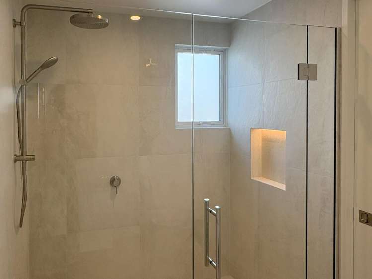 2/14 Nayland Street Sumner_9