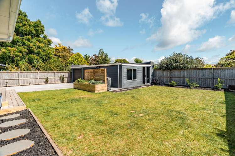 82 Kingswood Road Brookfield_25