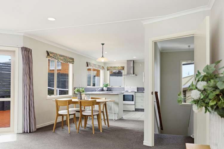 8a The Drive Brookfield_17