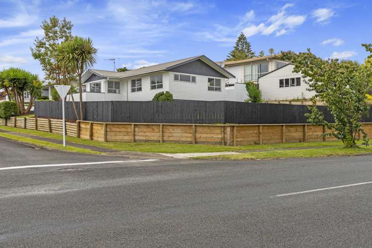 2 Edith Place Dinsdale_12