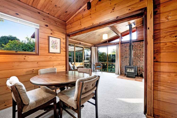 1274 Egmont Road Egmont Village_3