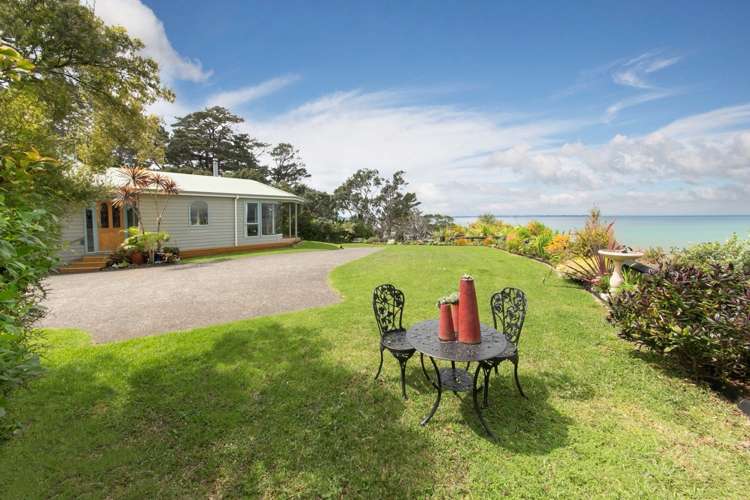 23 Sandys Parade Laingholm_20