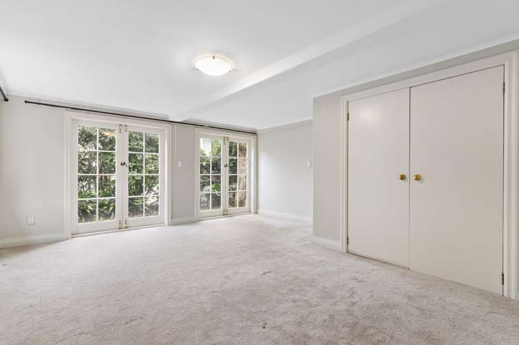 7 Castle Drive Epsom_11