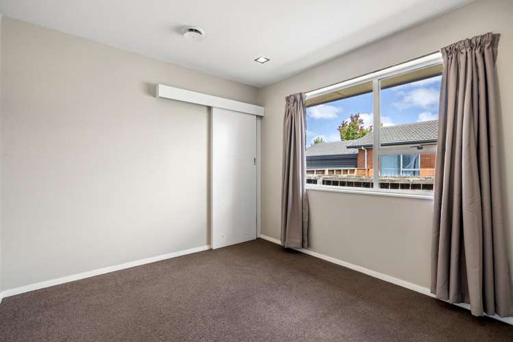 27 Denniston Crescent Redwood_9