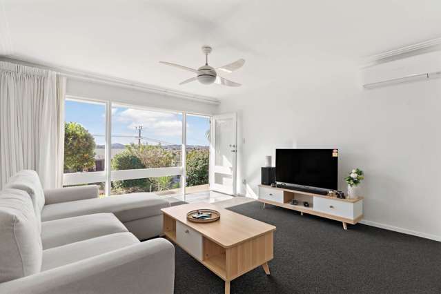 1B De Val Drive Titirangi_3