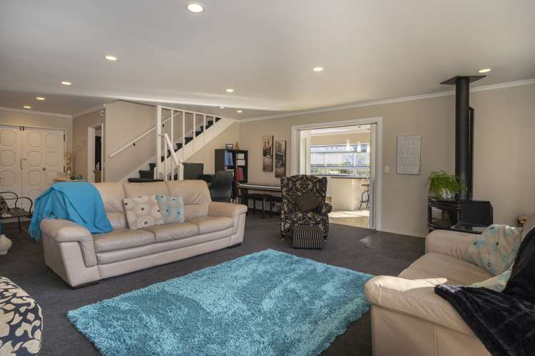 4 Stead Crescent Stoke_14