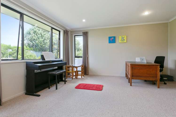 15 Tulip Drive Cambridge_8