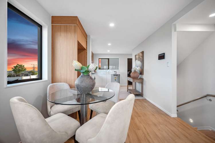 18/929-933 East Coast Road Torbay_4