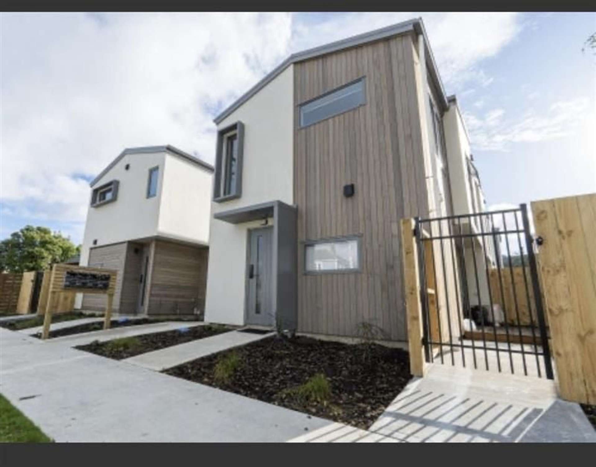 3/43 Churton Crescent Taita_0