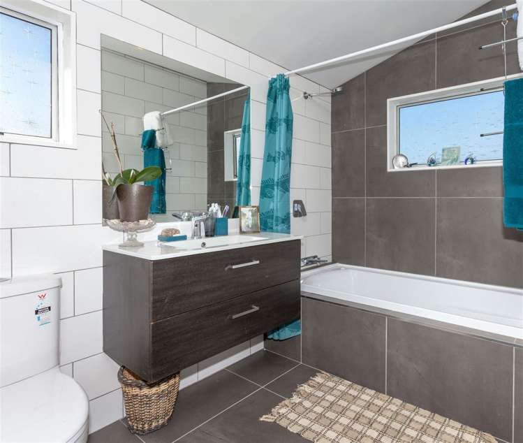 136 Lorraine Place Whangamata_8