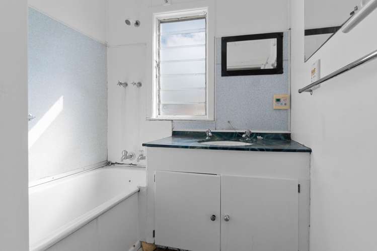 36 Seaview Terrace Mt Albert_10