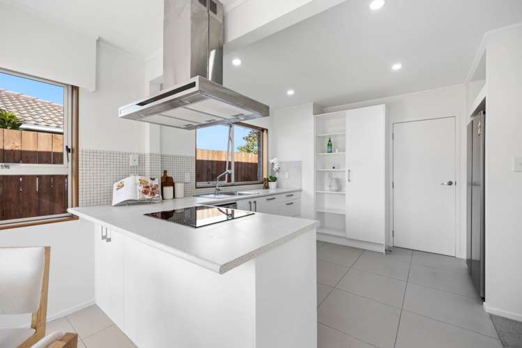 16 Maugham Drive Bucklands Beach_7