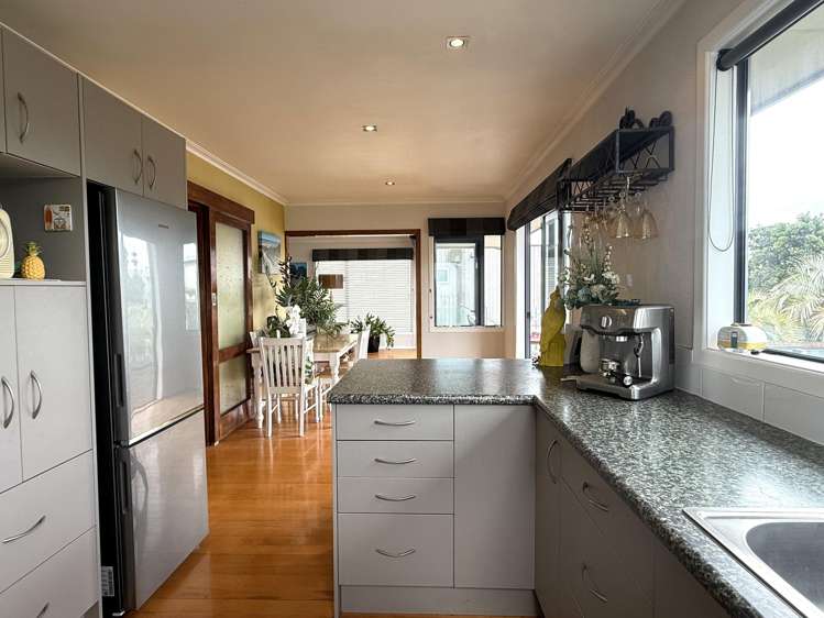 393 Oceanbeach Road Mount Maunganui_8