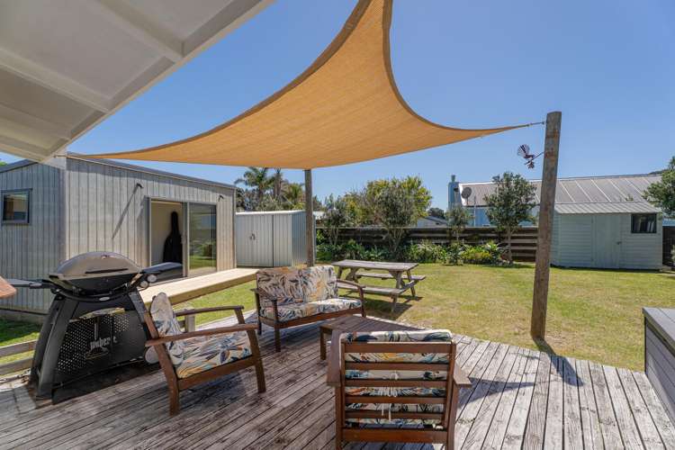 117 Winslow Place Matarangi_17