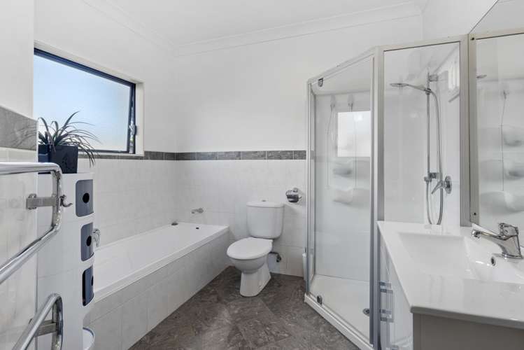 2/870 East Coast Road Northcross_16