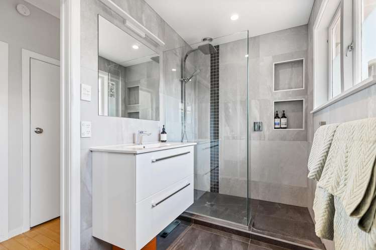 71 Saddleback Rise Murrays Bay_11