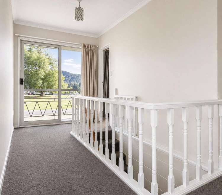 7 Crampton Road Reefton_16