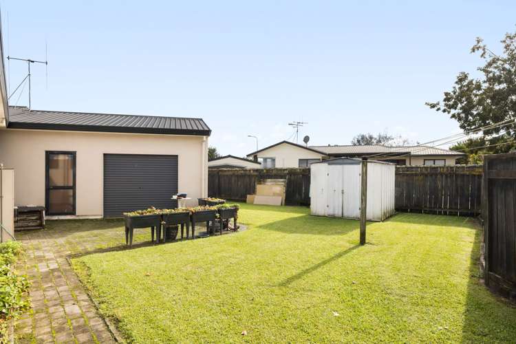 20 Essendon Court Glenview_16