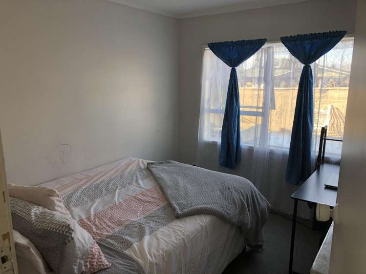 3/92 Kenderdine Rd 10695_4