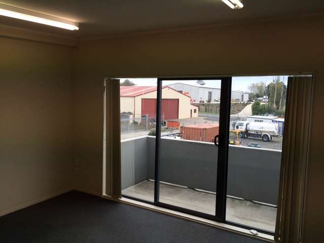 Unit 2/80 Adams Drive Pukekohe_3