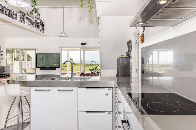 172 Rarangi Beach Road Rarangi_12