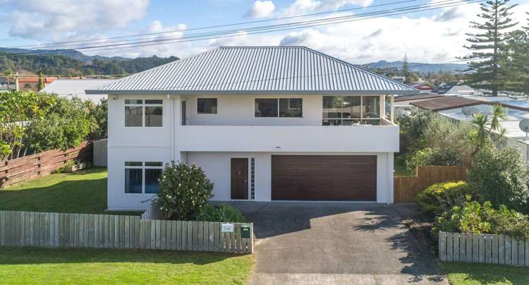 102 Saint Patricks Row Whangamata_2