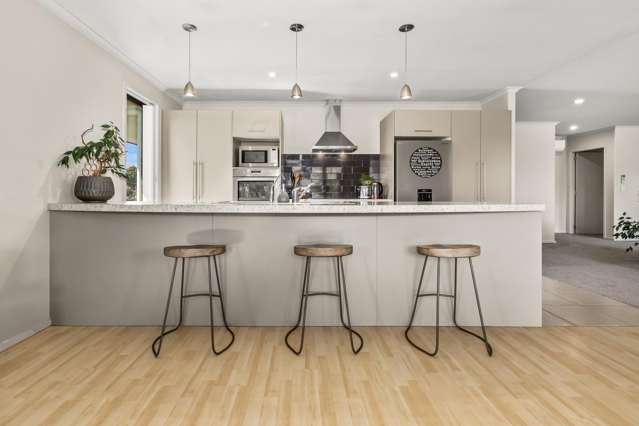 1 Simpson Crescent Raumati Beach_1