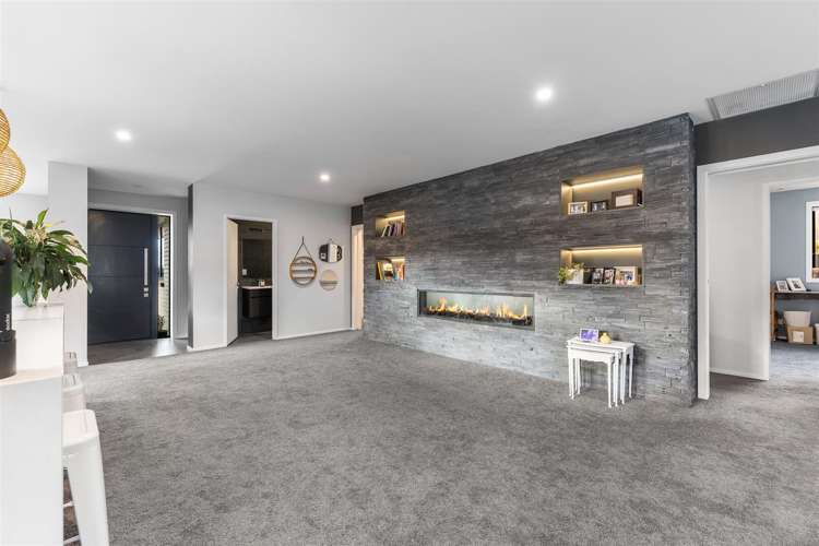 31 Kingfisher Crescent Albert Town_6