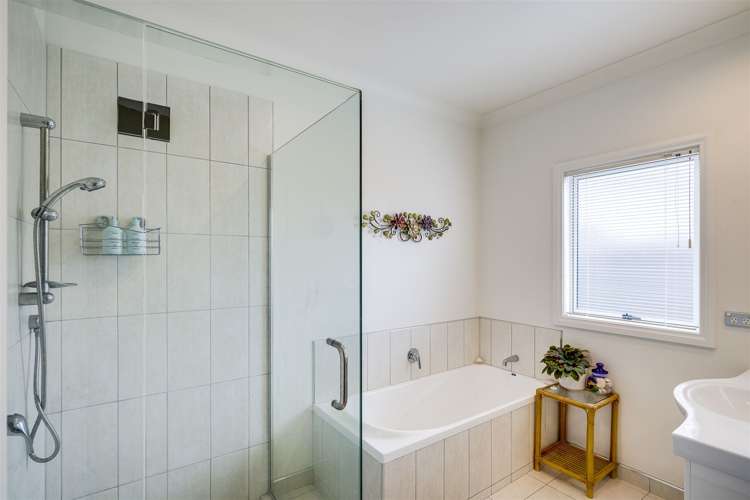 55 Squire Drive Awatoto_15