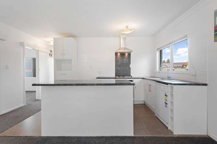 4/304 Great North Road Henderson_5