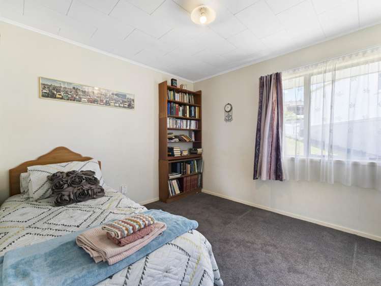 29 Heather Green Avenue Meremere_12