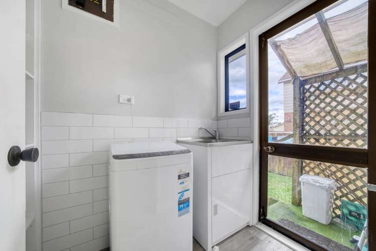 397 Roscommon Road Manurewa_12