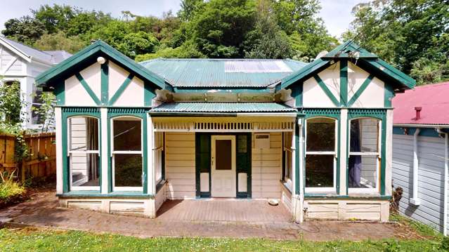 Exceptional 6-Bedroom Family Home in Aro Valley, Wellington