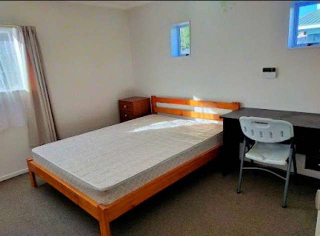 10A Holdaway Avenue Northcote_4