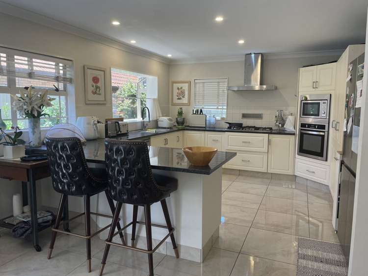 24a Queensway Three Kings_3